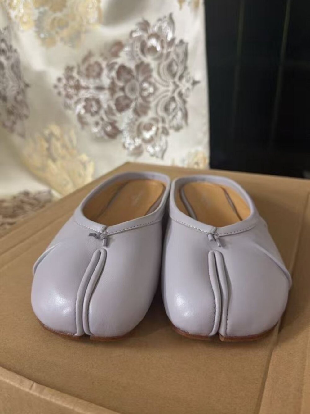 Maison Margiela Tabi Ballet Flats Women's Flats in Purple - Picture 2 of 5